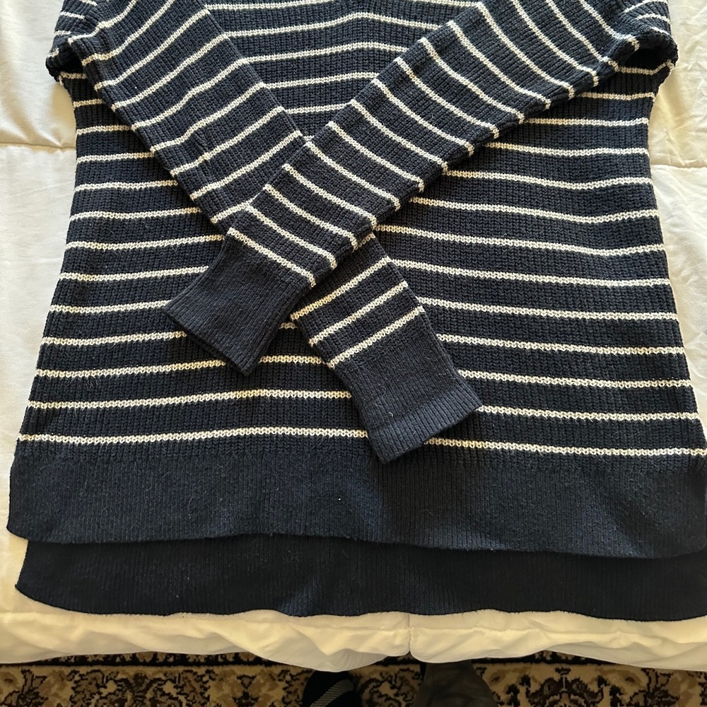 Sweater - Picture 3 of 5